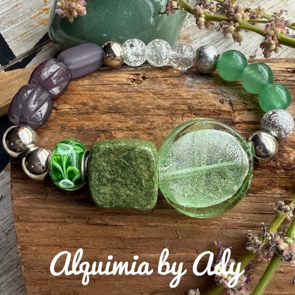 Green Jasper aventurine beaded hand crafted statement bracelet - Picture 1 of 4